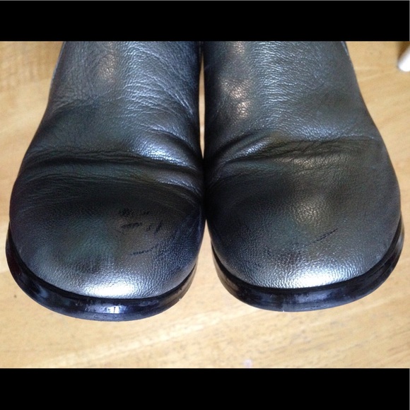 Tahari Pewter Ankle Boots Booties Shoes Sz 6.5 GUC - Picture 3 of 7